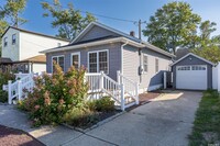 6 Dewey St E in East Rockaway, NY - Building Photo - Building Photo