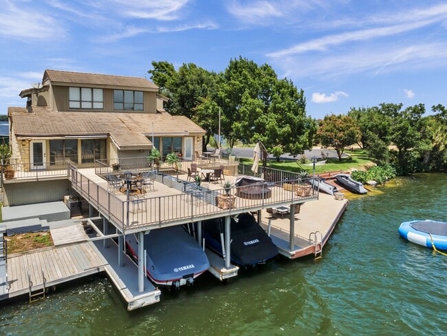 property at 533 Lighthouse Dr