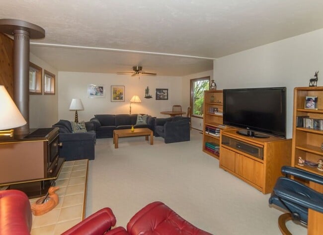 1981 Margaret St in Eugene, OR - Building Photo - Building Photo