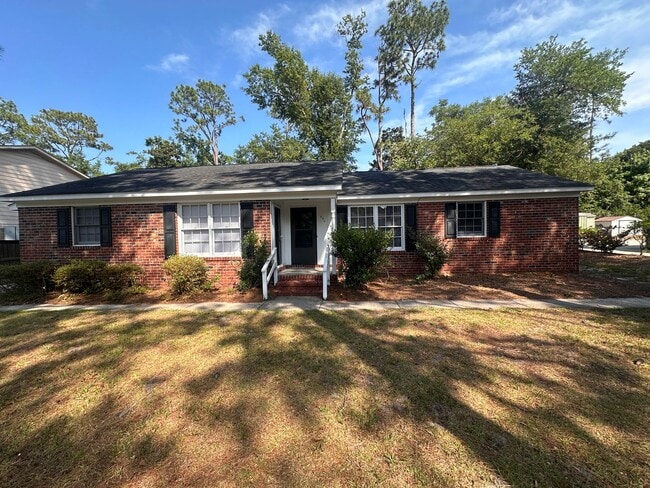 property at 801 Montclair Dr