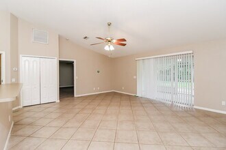 3781 Beeber St in North Port, FL - Foto de edificio - Building Photo