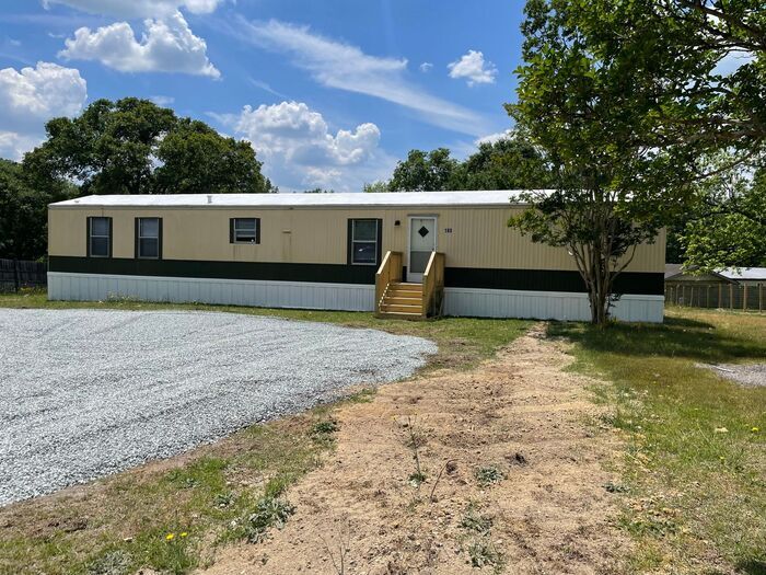 180 Williford Ln in Spring Lake, NC - Building Photo