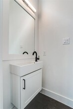 5708 Lindell Ave in Dallas, TX - Building Photo - Building Photo