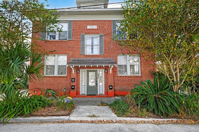 property at 711 Fargo St