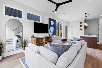 506 Krebs Ln, Unit 3 in Austin, TX - Foto de edificio - Building Photo