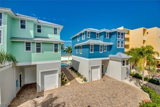 260 Key W Ct in Fort Myers Beach, FL - Building Photo - Building Photo