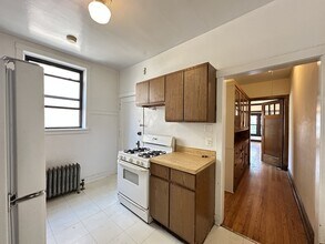 2428 N Sawyer Ave in Chicago, IL - Building Photo - Building Photo