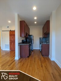 2234 W Wilson Ave, Unit 204 in Chicago, IL - Building Photo - Building Photo