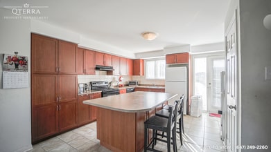7-2895 Hazelton Pl in Mississauga, ON - Building Photo - Building Photo