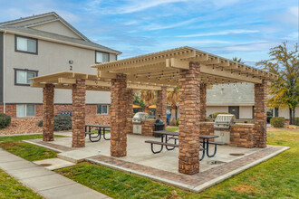 Oasis Palms in Saint George, UT - Building Photo - Building Photo