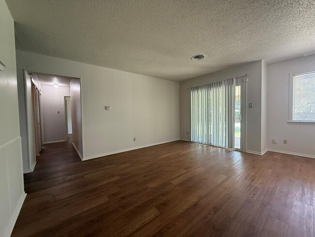 2805 Ashdale Dr in Austin, TX - Building Photo - Building Photo