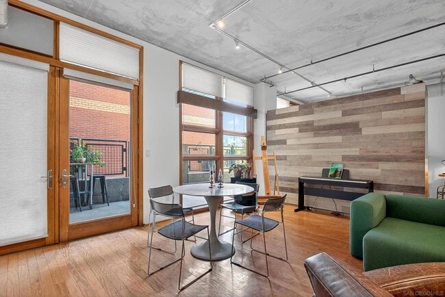 877 Island Ave, Unit 218 in San Diego, CA - Building Photo - Building Photo