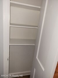 6262 Gillespie St photo'