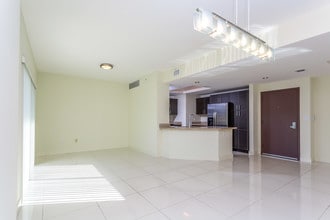 Villa Majorca in Coral Gables, FL - Foto de edificio - Interior Photo