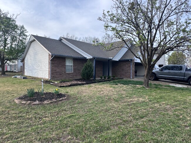 2728 S Narcissus Ave in Broken Arrow, OK - Building Photo - Building Photo