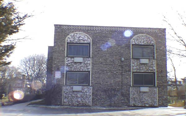 2121 Saint Johns Ave in Highland Park, IL - Building Photo