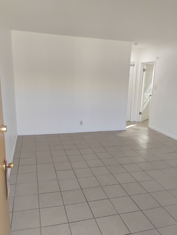 14129 Vanowen St in Los Angeles, CA - Foto de edificio - Building Photo