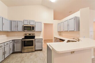 1308 Whitewood Way in Clermont, FL - Building Photo - Building Photo