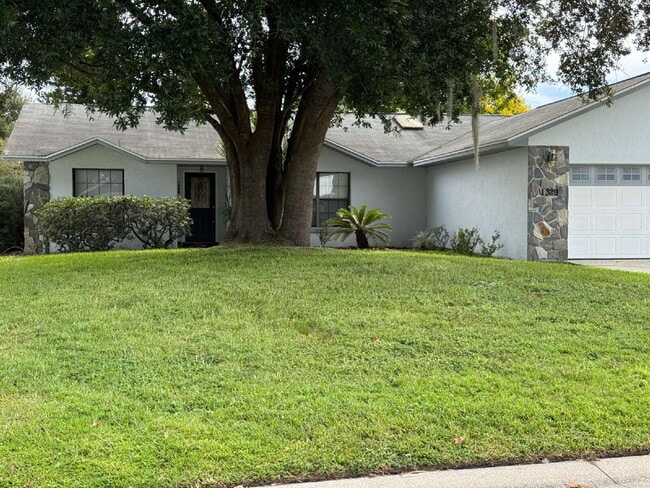 1329 Woodlake Cir in St. Cloud, FL - Building Photo - Building Photo
