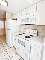 3655 Kolendo Ct in Las Vegas, NV - Building Photo