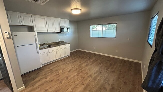 property at 4817 Hansen Ave