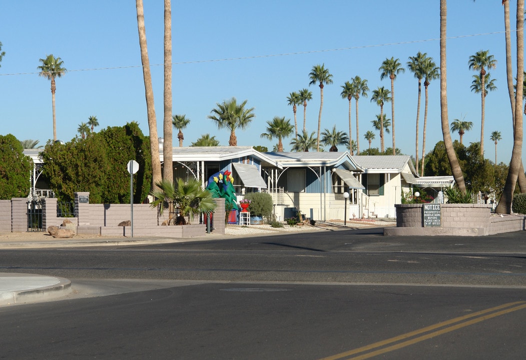 Villa Vaquero Manufactured Home Park in Glendale, AZ - Foto de edificio