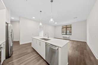 121 34th St in Union City, NJ - Building Photo - Building Photo