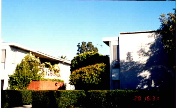 1156 Rutland Rd in Newport Beach, CA - Foto de edificio - Building Photo