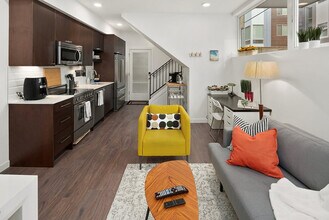 915 14th Ave in Seattle, WA - Building Photo - Building Photo