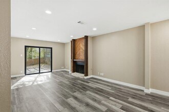 5605 Highland Crest Dr in Austin, TX - Building Photo - Building Photo