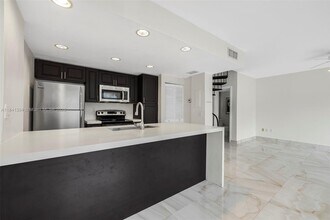 3192 Bird Ave in Miami, FL - Building Photo - Building Photo