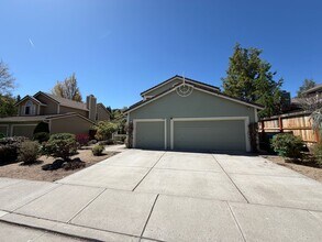 3110 Sweet Clover St in Reno, NV - Building Photo - Building Photo