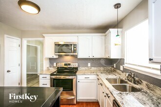 8438 Aviva Ln in Indianapolis, IN - Building Photo - Building Photo