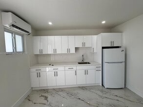 11000 SW 47th Terrace, Unit 3 in Miami, FL - Building Photo - Building Photo