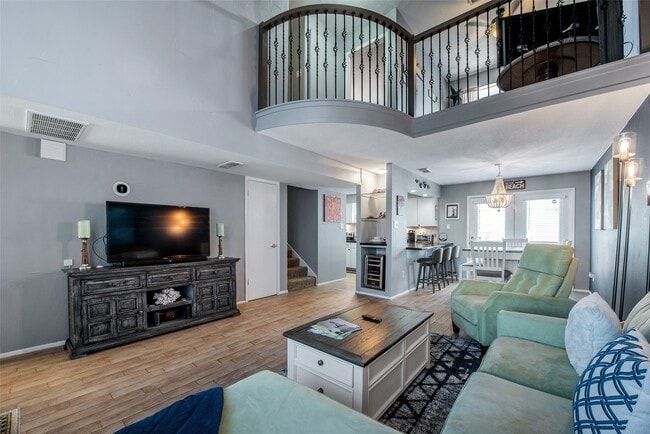 103 Jean Lafitte Cove in Galveston, TX - Building Photo - Building Photo