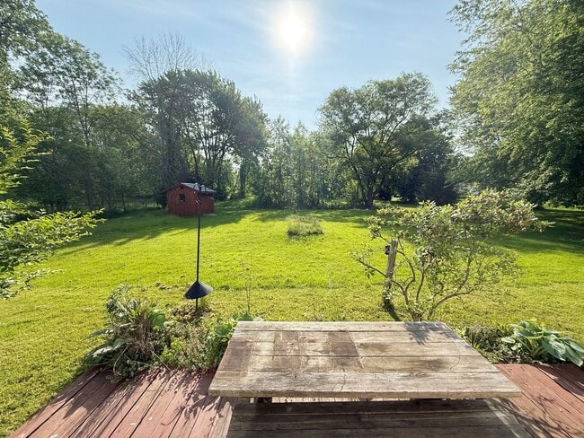 property at 492 Basket Rd
