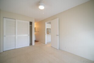 94-1405-1405 Polani St in Waipahu, HI - Building Photo