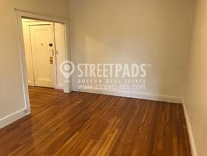 1810 Commonwealth Ave in Boston, MA - Building Photo - Building Photo