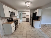 114 Mount Vernon Ave, Unit Apt 2 in Augusta, ME - Foto de edificio - Building Photo