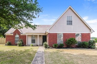 2708 Baird Dr in Southaven, MS - Building Photo