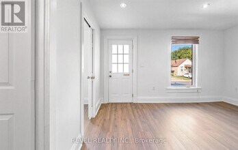 69 Rockcliffe Blvd in Toronto, ON - Building Photo - Building Photo