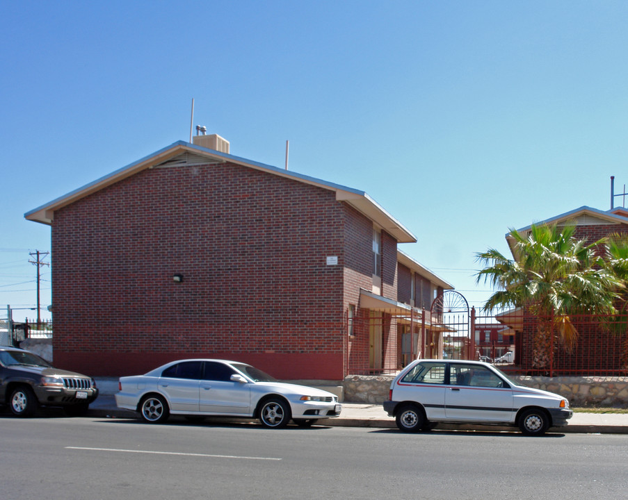 620 S Kansas St in El Paso, TX - Building Photo