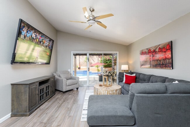 7254 E Camino Del Monte in Scottsdale, AZ - Building Photo - Building Photo