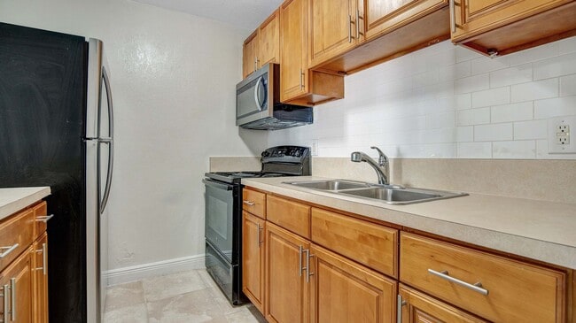 1773 Eastern Rd in South Daytona, FL - Building Photo - Building Photo