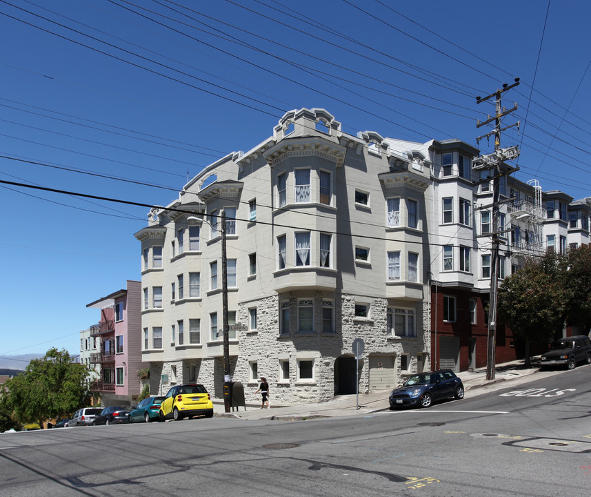 2201 Larkin St in San Francisco, CA - Building Photo