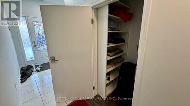 54 Heron Park Pl in Toronto, ON - Building Photo - Building Photo