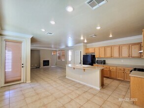 517 Bachelor Button St in Las Vegas, NV - Building Photo - Building Photo
