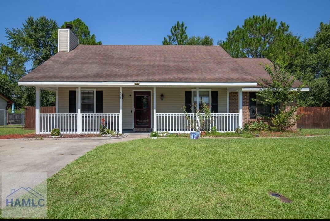 615 Scott St in Hinesville, GA - Building Photo