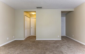 17462 SW 22nd St in Miramar, FL - Building Photo - Building Photo