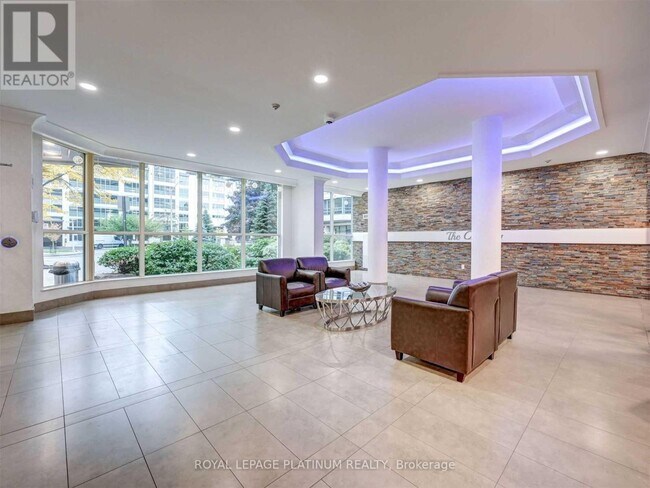 250-1250 Webb Dr in Mississauga, ON - Building Photo - Building Photo